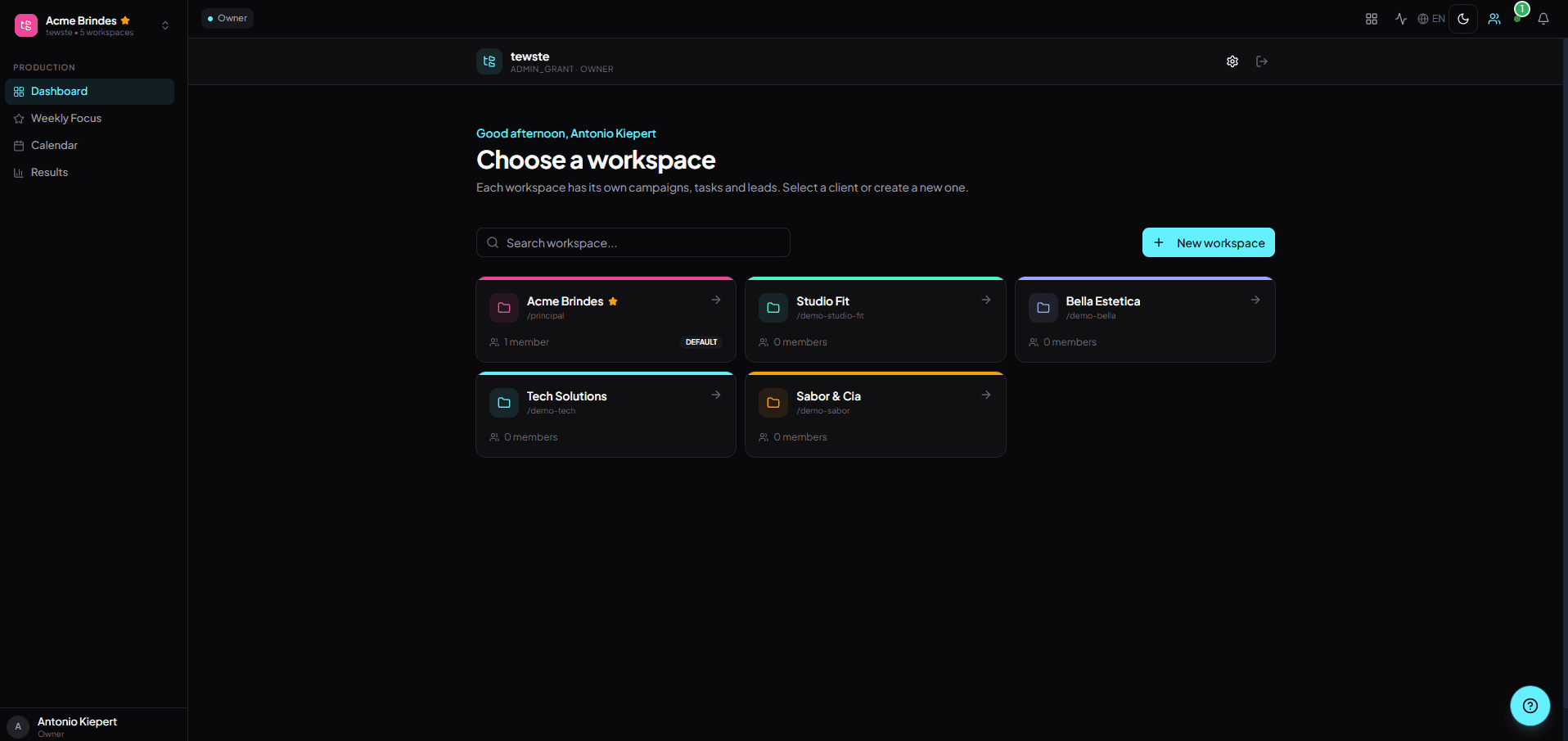 Seletor de workspaces do Bouzr, um por cliente